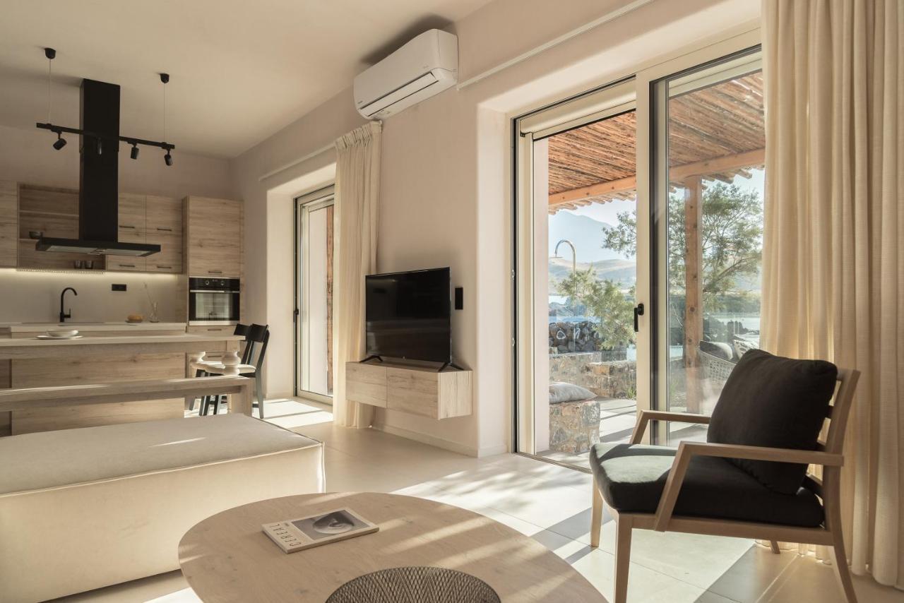 Isla Beach House, A Timeless Retreat, By Thinkvilla Damnóni Kültér fotó